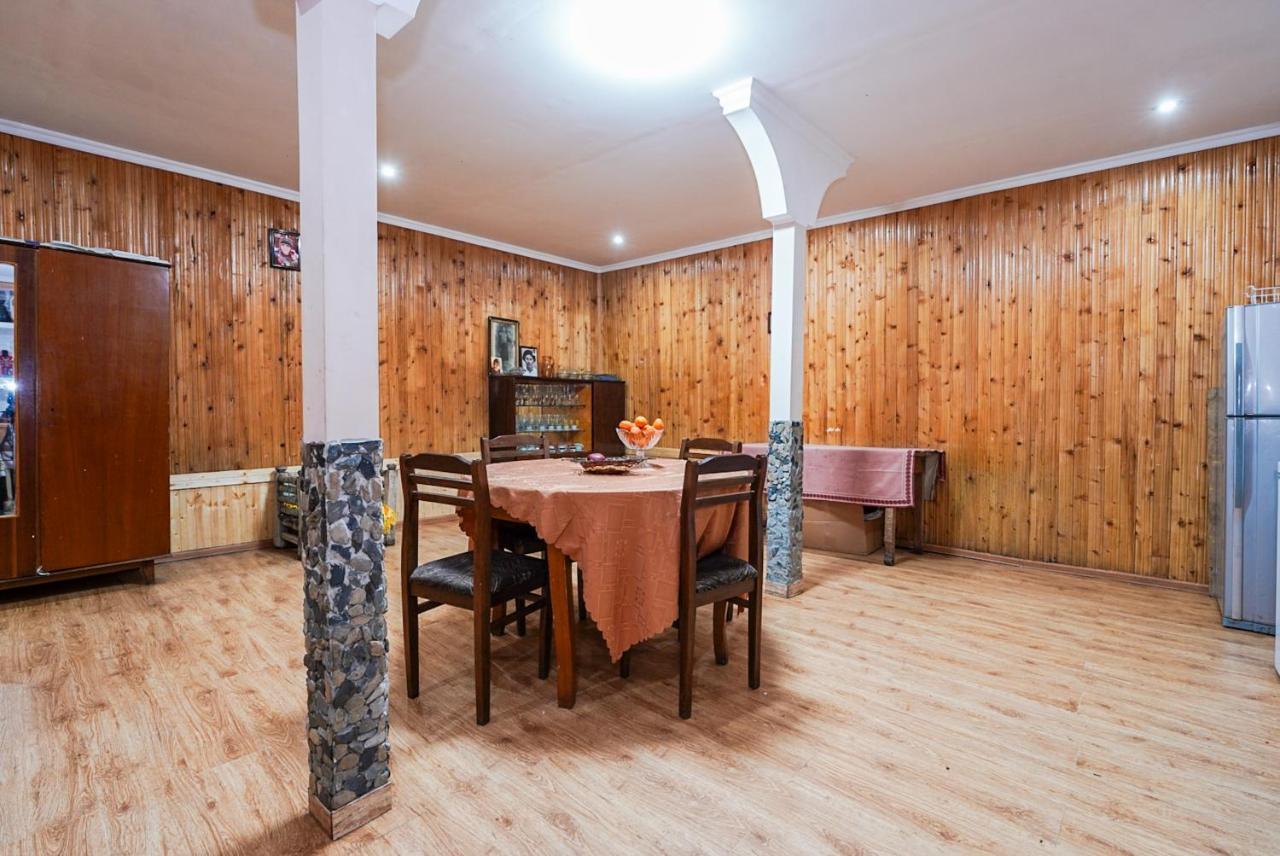 Bori's Guesthouse Ushguli Eksteriør billede